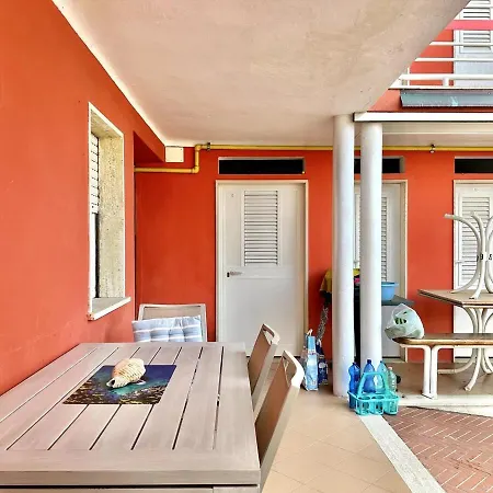 Lejlighed House Red Moon Lido di Camaiore